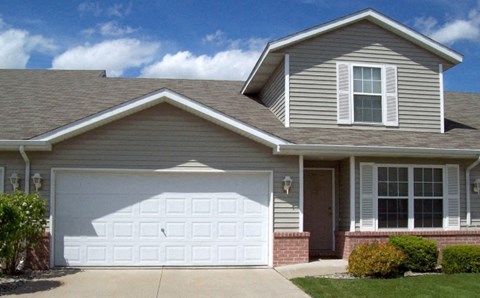 Floor plan for 2 beds, 1.5 baths, 1115 sqft